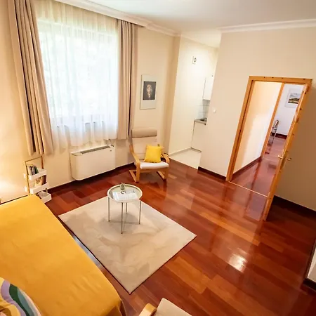 Mooi Panzio 3*