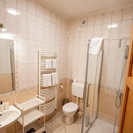 Mooi Panzio Bed & Breakfast 3*