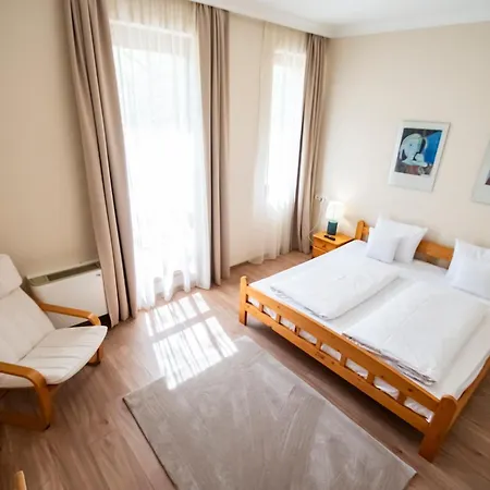 Mooi Panzio Bed & Breakfast