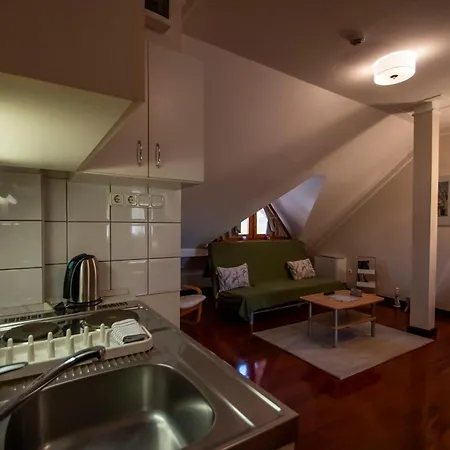 Mooi Panzio 3*